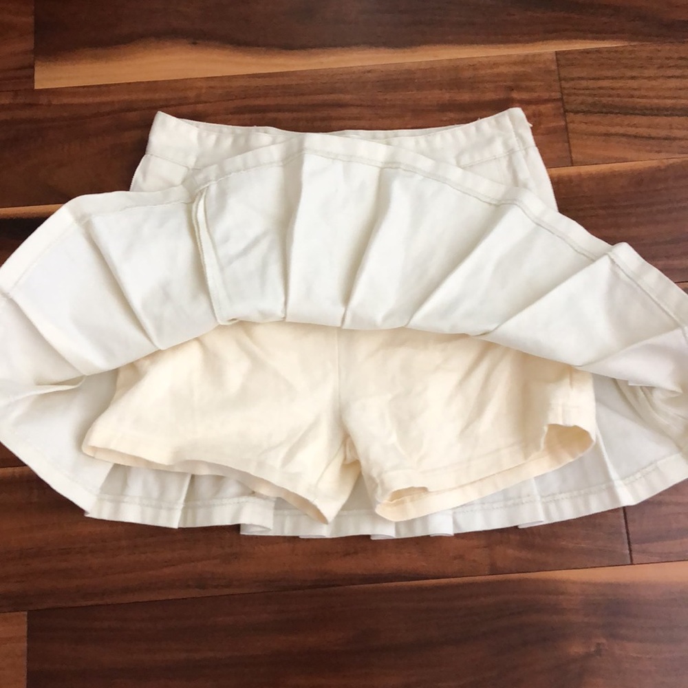 BRANDY MELVILLE J GALT IVORY COTTON PLEATED COTTON SKORT SIZE SMALL NEW - Picture 9 of 10